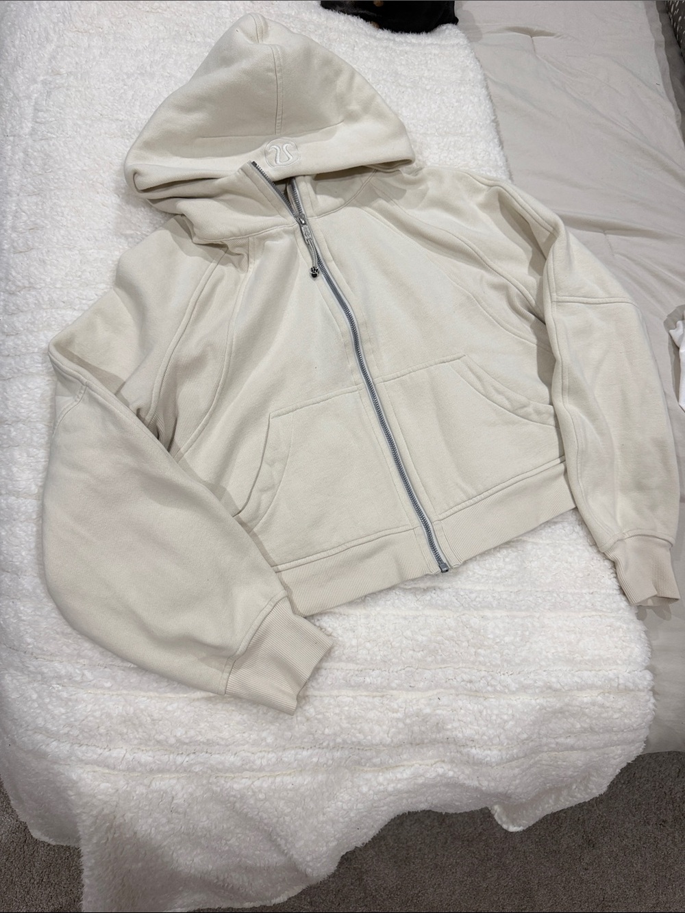 Cropped full zip Lululemon Scube hoodie